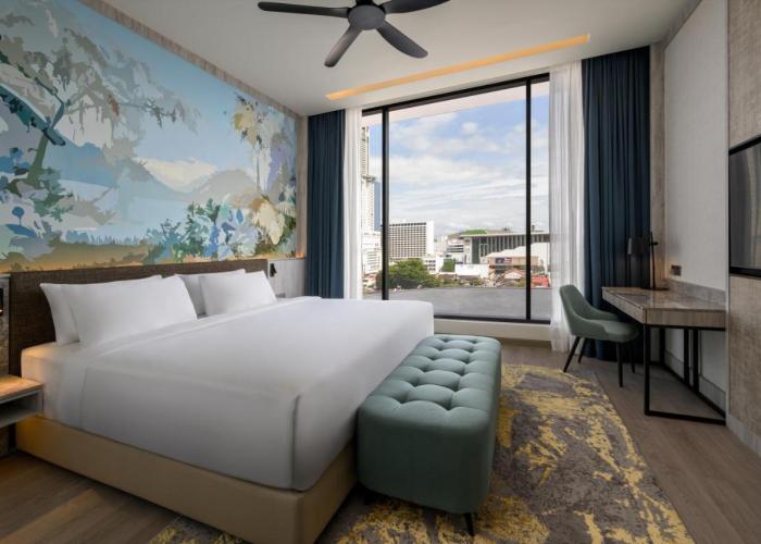 Fifth Avenue Hotel