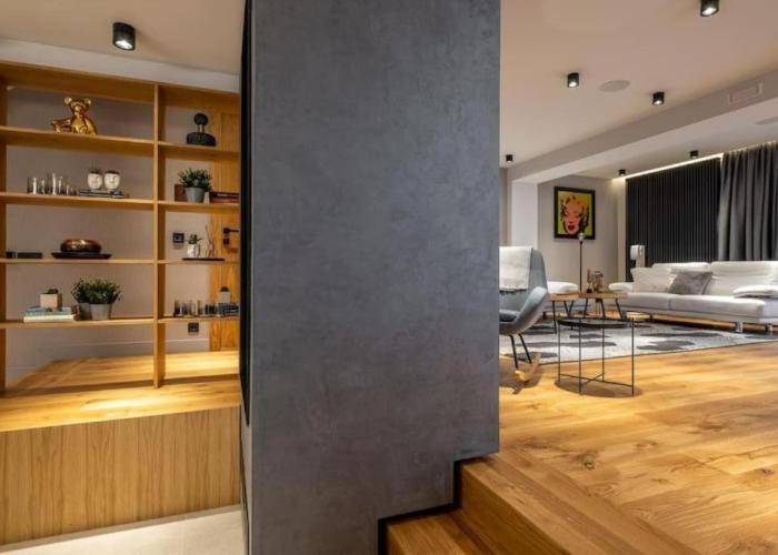 Luxurious House in an Exclusive Complex, Mount View