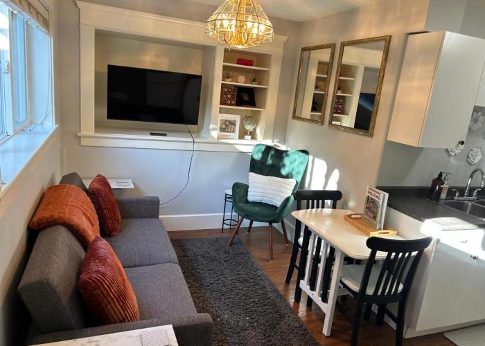 Garden Suite in Colwood
