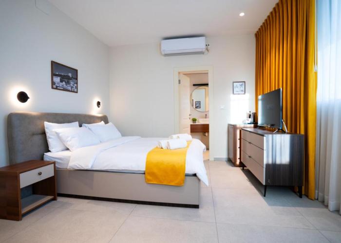 Roots Boutique Hotel