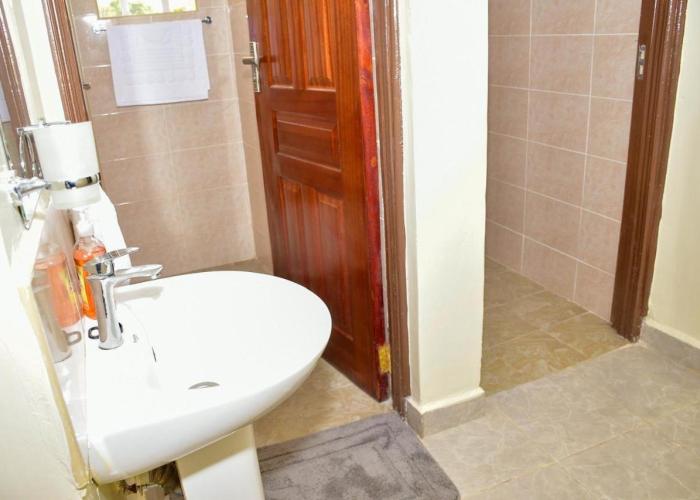 Elegant 2 bedroom fully furnished at 360