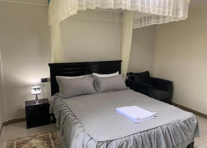 Shalom Apartments and Suites