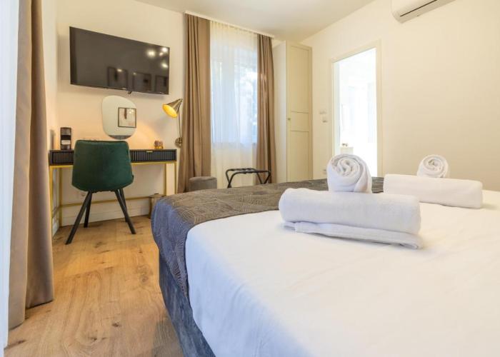 Kala Rooms