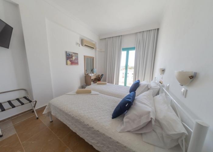 Amaryllis Beach Hotel