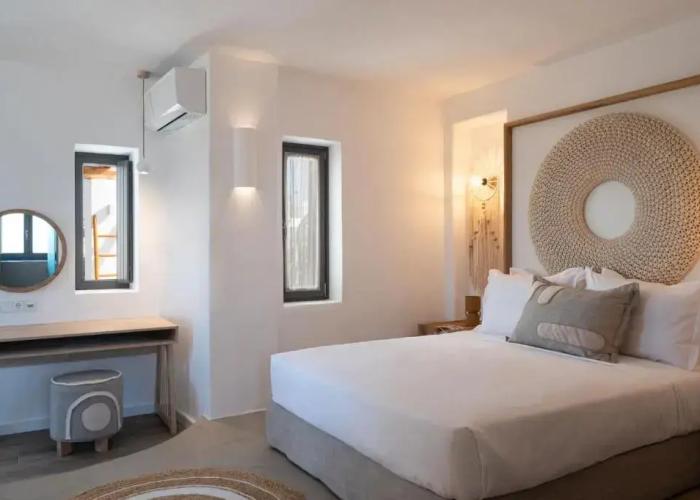 Kosmitis Suites & Villas