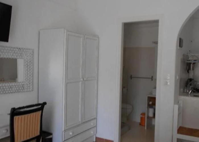 Dahlia Apartments and Studios