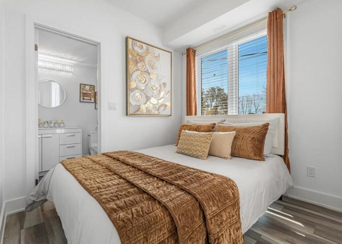 Cozy 2BR Family Friendly Suite Located Just 5 Mins Away From Niagara Falls