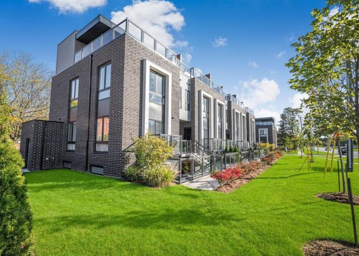 Cozy 2BR Family Friendly Retreat With Parking and Just 6 Minutes away from Niagara Falls
