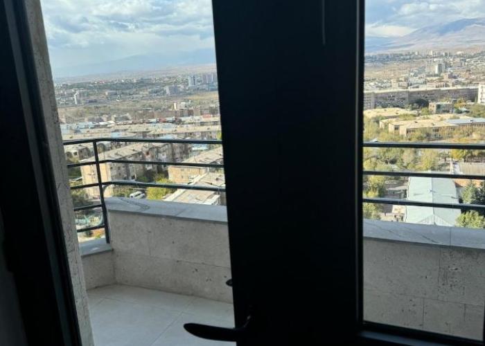 Two bedroom MEGA MALL Hills Sports & Spa adjacent120Meter13Ff