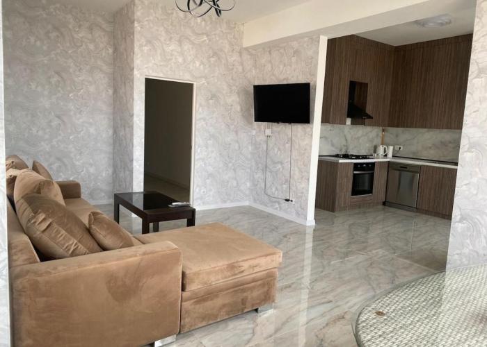 Two bedroom MEGA MALL Hills Sports & Spa adjacent120Meter13Ff