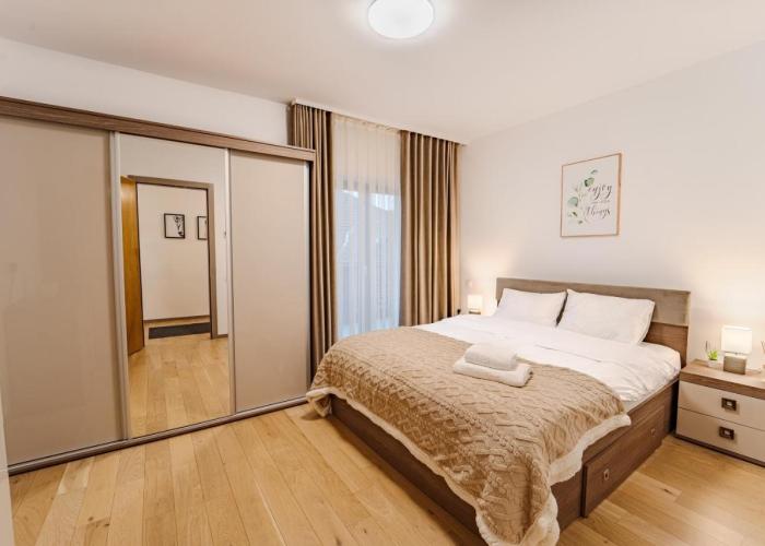 Central, Bloc nou cu parcare Gratuita Emma accommodation in Monarh Tower