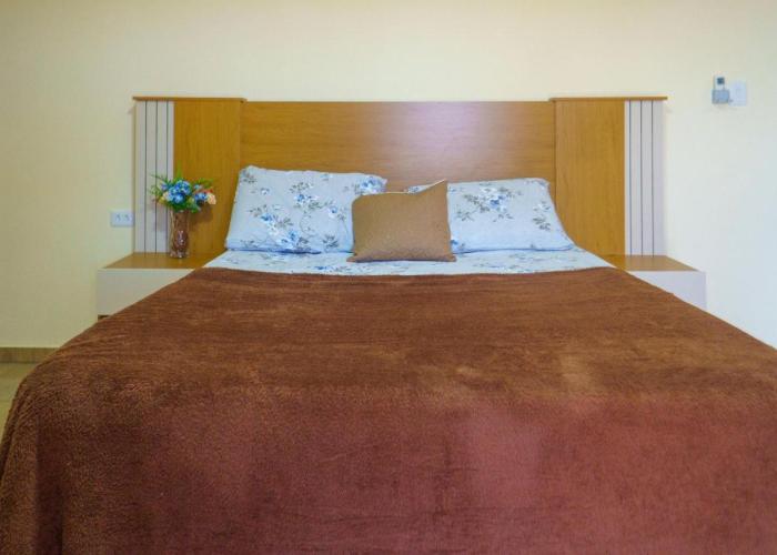 4 quartos, sendo 2 suítes - uma com varanda privativa, a 700m da Praia da Boca da Barra e 2,5km da orla de Tamandaré, Wifi 200MB e cozinha completa - Piscina e estacionamento privativos - Ideal para grupos e famílias - tranquilo para home office