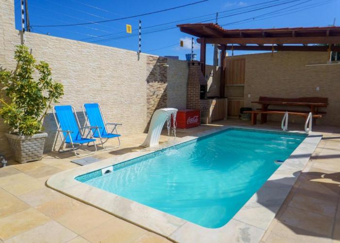 4 quartos, sendo 2 suítes - uma com varanda privativa, a 700m da Praia da Boca da Barra e 2,5km da orla de Tamandaré, Wifi 200MB e cozinha completa - Piscina e estacionamento privativos - Ideal para grupos e famílias - tranquilo para home office
