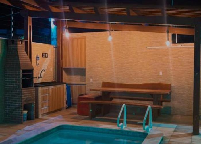 4 quartos, sendo 2 suítes - uma com varanda privativa, a 700m da Praia da Boca da Barra e 2,5km da orla de Tamandaré, Wifi 200MB e cozinha completa - Piscina e estacionamento privativos - Ideal para grupos e famílias - tranquilo para home office