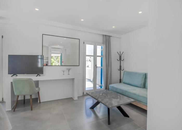 Alexandros Suites & Apartments