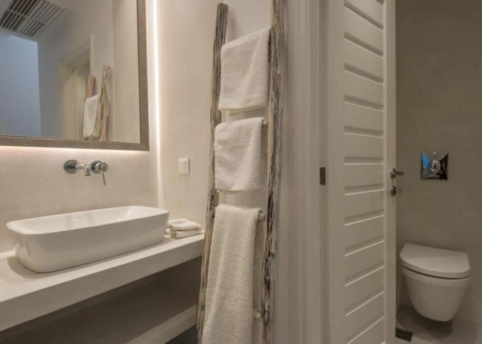 Alexandros Suites & Apartments