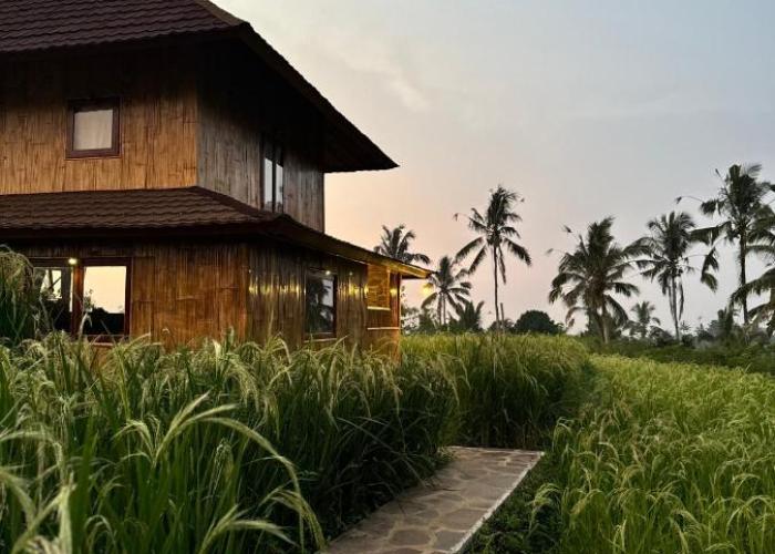 Tengah Uma Villa Sangketan