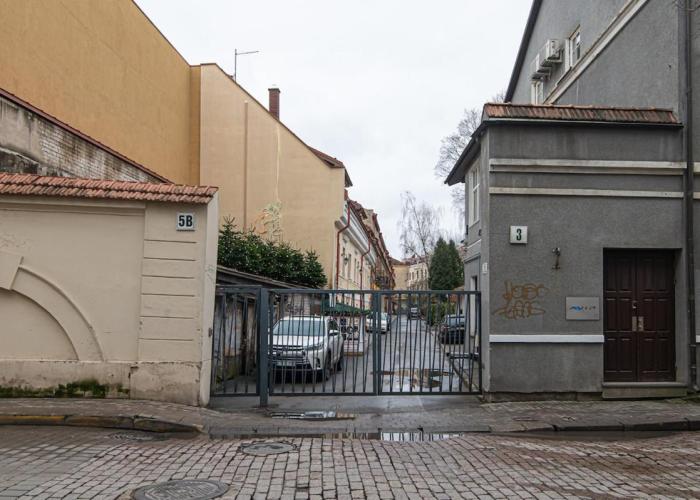Old Town Apartment on quiet private street