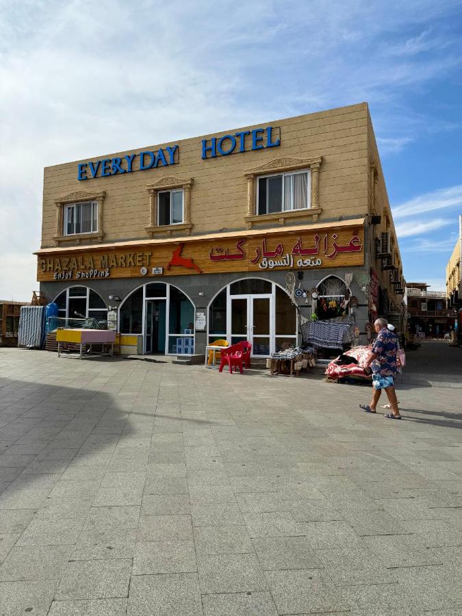 фото Every Day Hotel