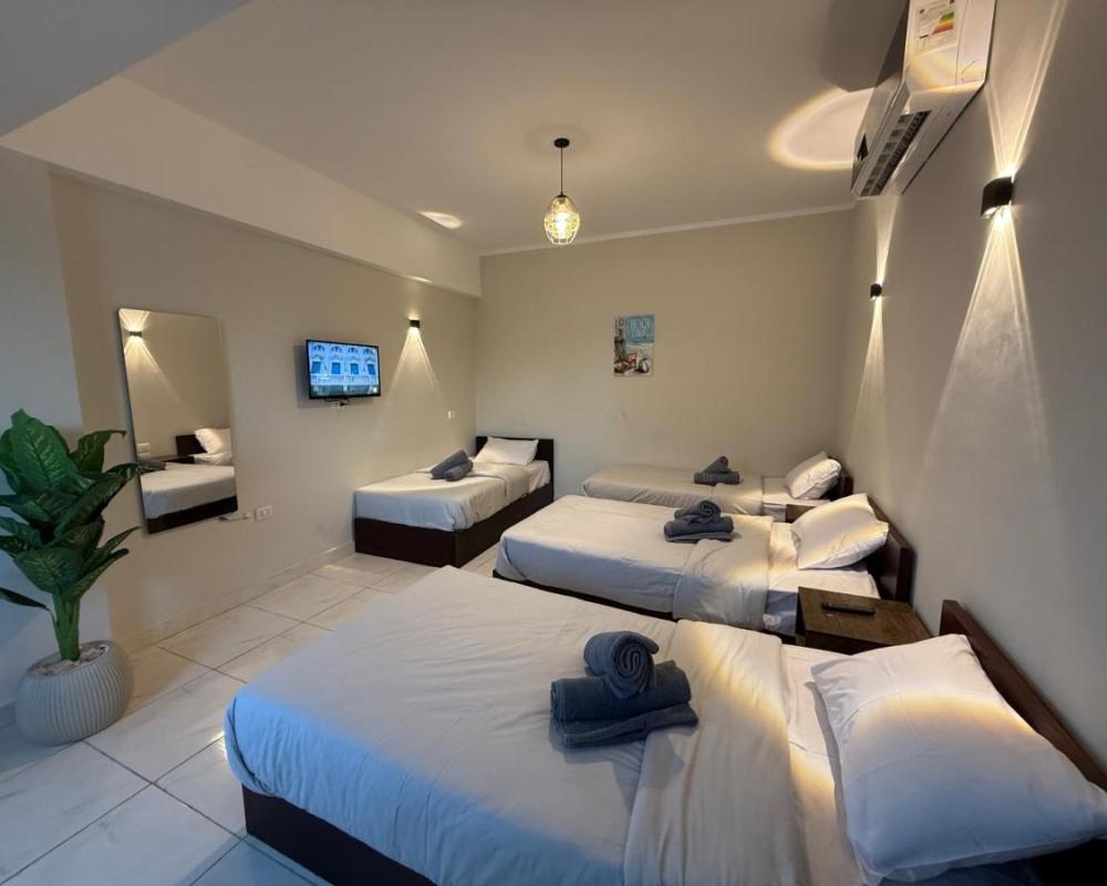 фото Every Day Hotel