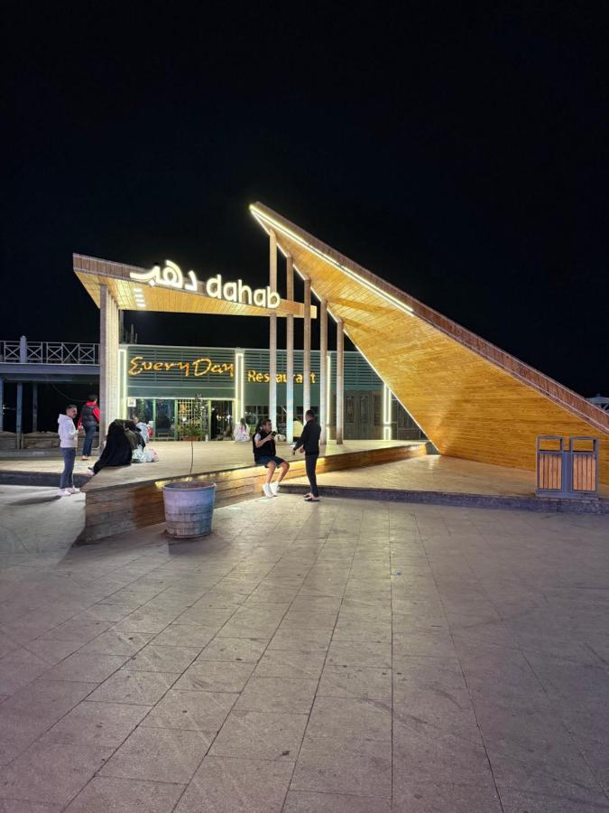 фото Every Day Hotel