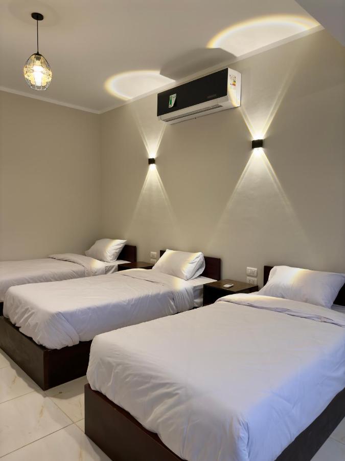 фото Every Day Hotel