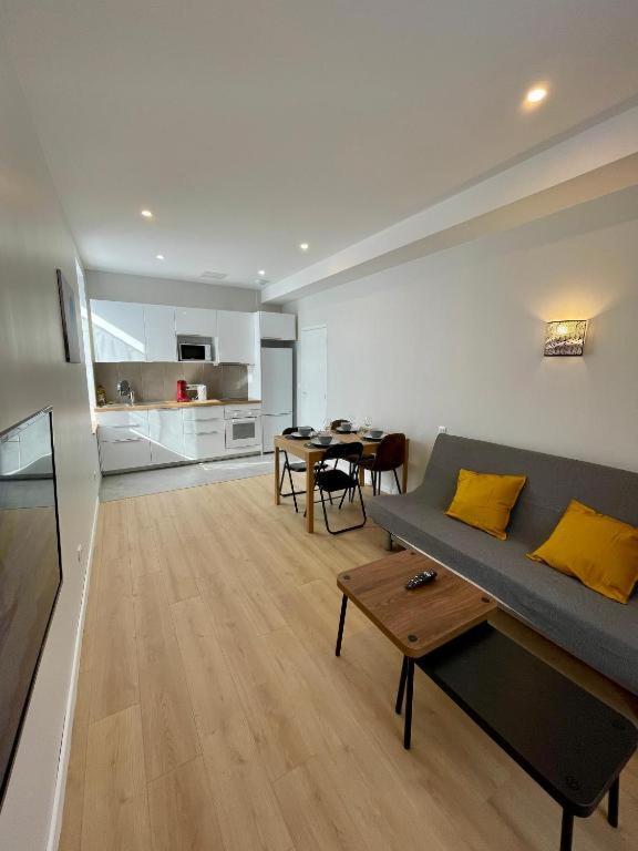 фото Appart'Village Le vieux Vichy centre T1,T2,T3 - Parking - Thermes