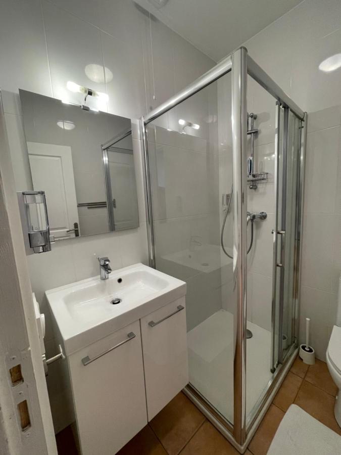 фото Appart'Village Le vieux Vichy centre T1,T2,T3 - Parking - Thermes