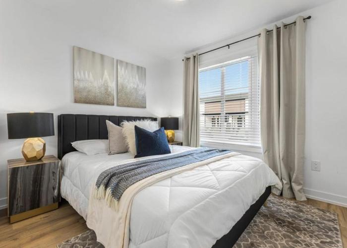 BRAND NEW and Stylish 2BR Suite With Sofa Bed, Located 7 Mins From Niagara Falls and can Sleep 6 Guests