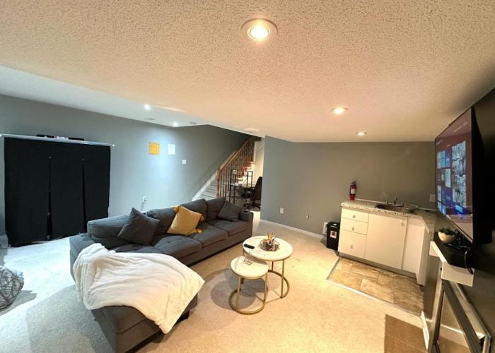 Luxury & Free Parking Bachelor