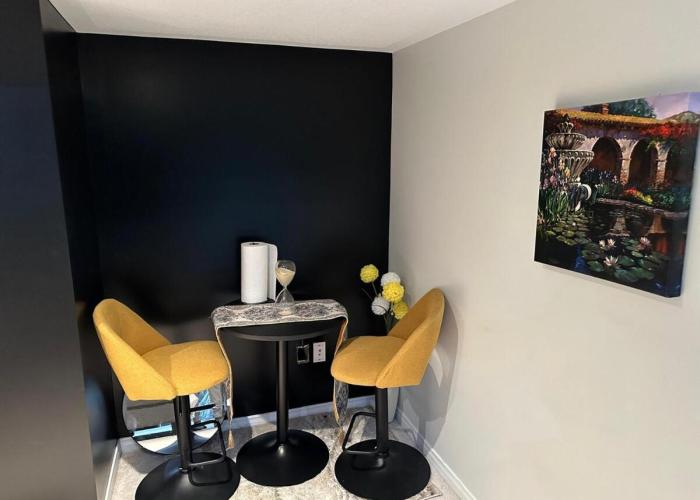 Luxury & Free Parking Bachelor