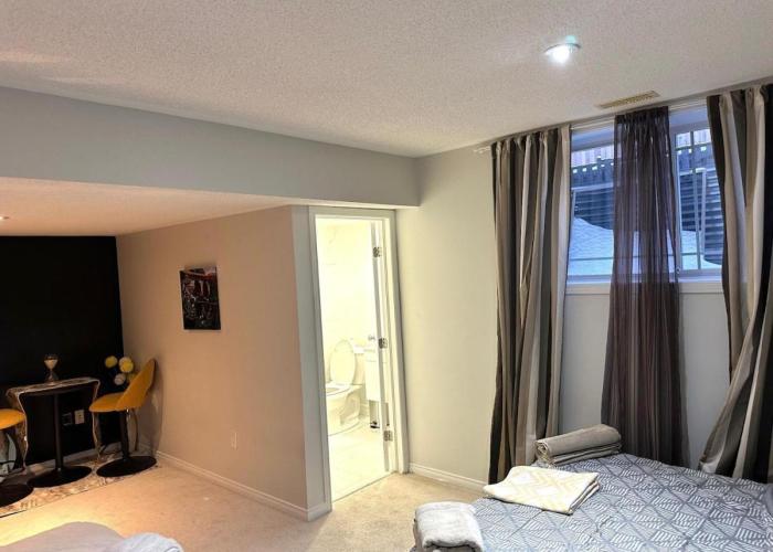 Luxury & Free Parking Bachelor