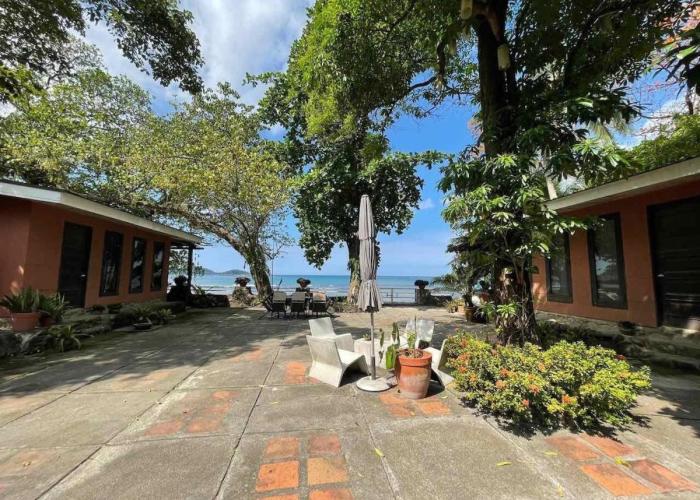 Coral Suites - casitas & apartment on private beach