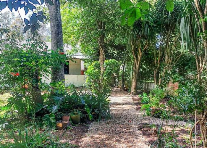 Casa con jardín y parrillero en El Tesoro La Barra