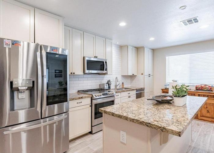 4-bedroom house in Gilbert - Remodeled Retreat