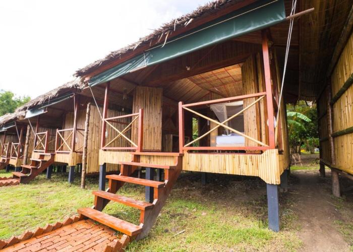 9 huts on a hill