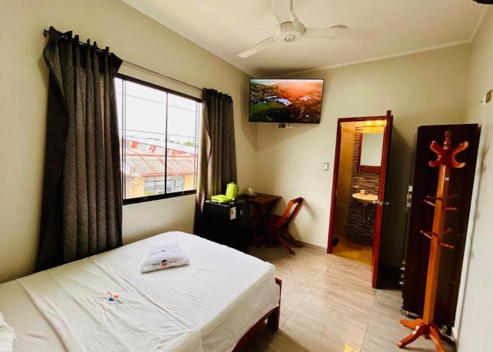 Habitación Céntrica en Iquitos - Casa Alemi 14