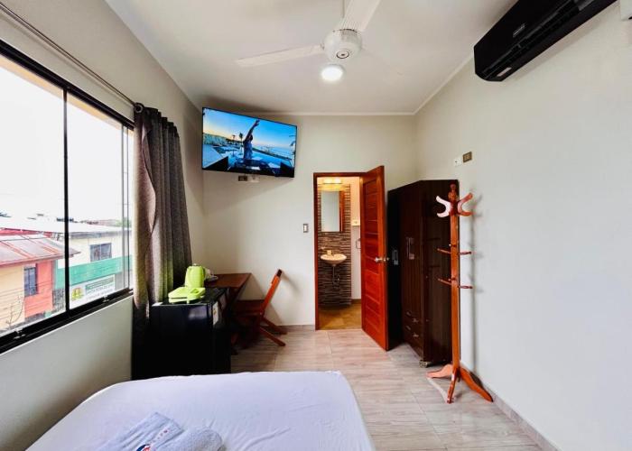 Habitación Céntrica en Iquitos - Casa Alemi 14