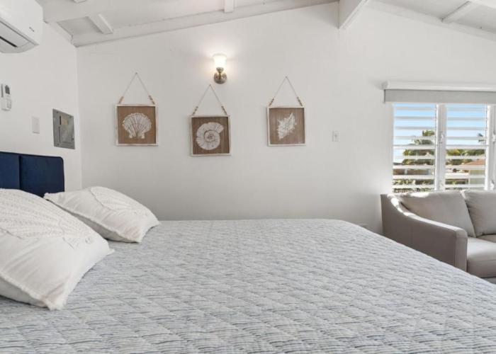 Danielas Beachfront Studio