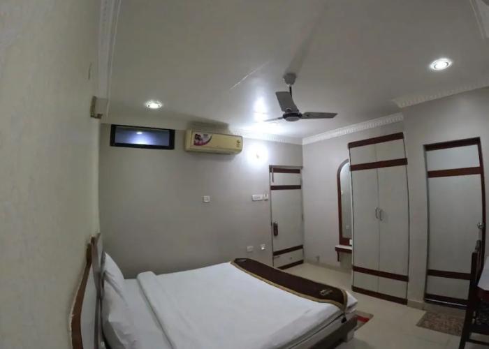 Hotel Corporate Inn