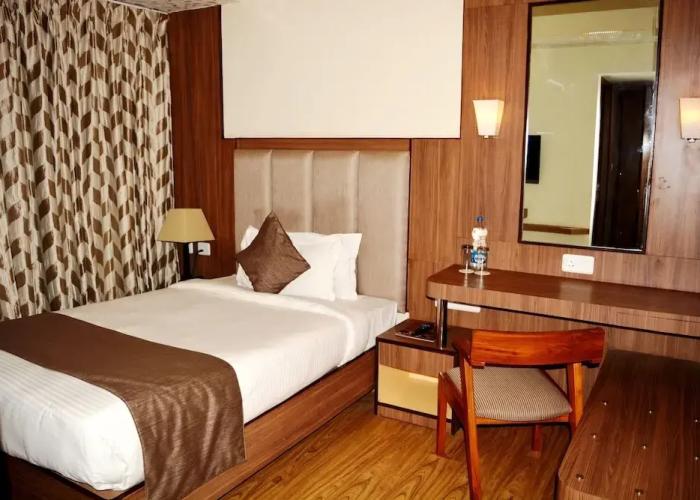 Krrish Clarks Inn