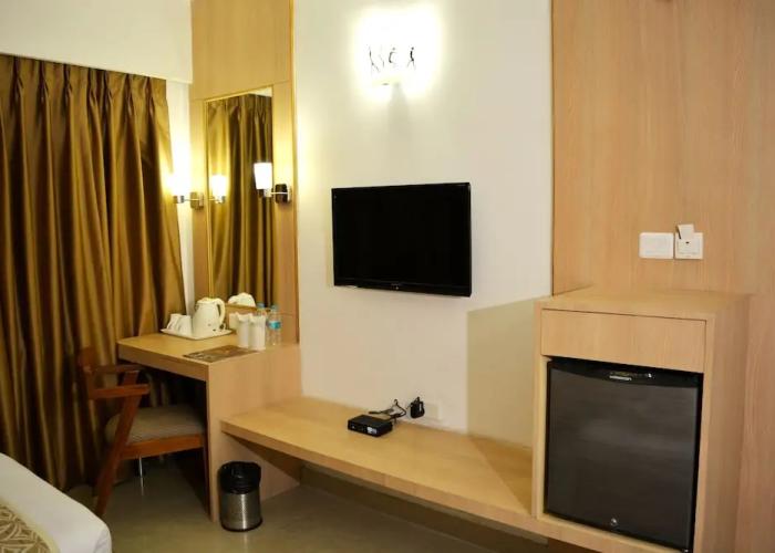 Krrish Clarks Inn