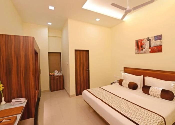 Vijaya Tej Clarks Inn