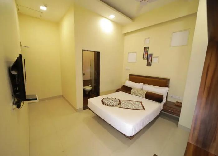 Vijaya Tej Clarks Inn