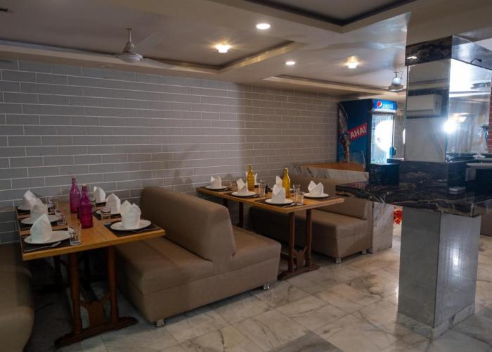 Alba Premier, Vadodara