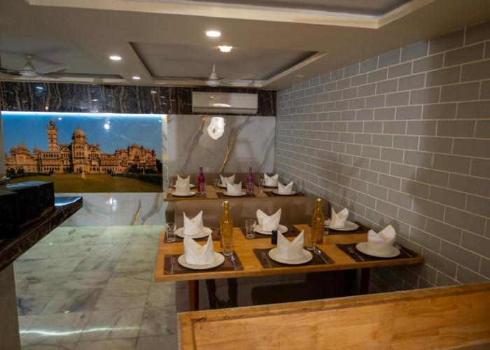 Alba Premier, Vadodara