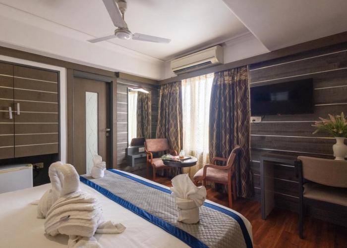 Alba Premier, Vadodara