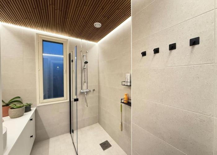 101 m2 Bright four-room apartment near the city center