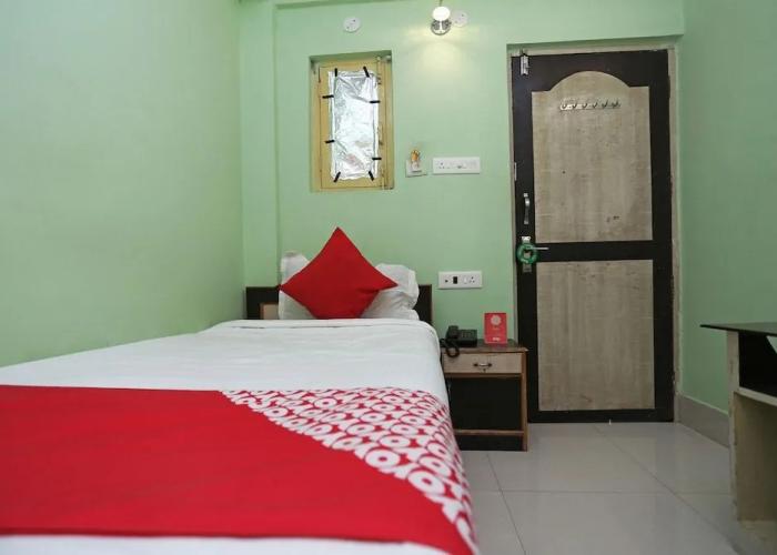 OYO 15443 Hotel Mega Palace