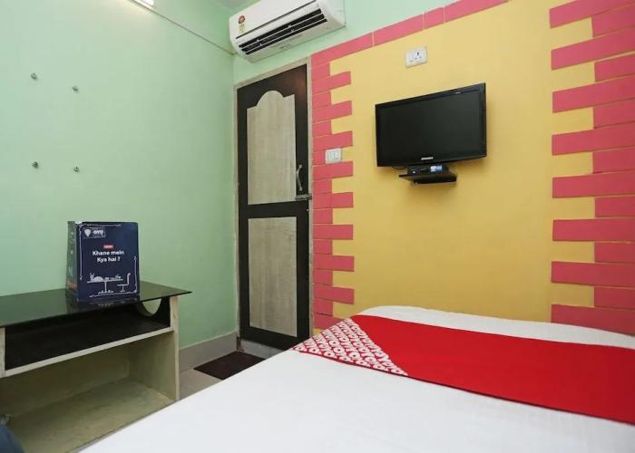 OYO 15443 Hotel Mega Palace
